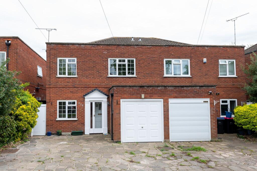 Main image of property: Southbourne Grove, Westcliff-on-Sea