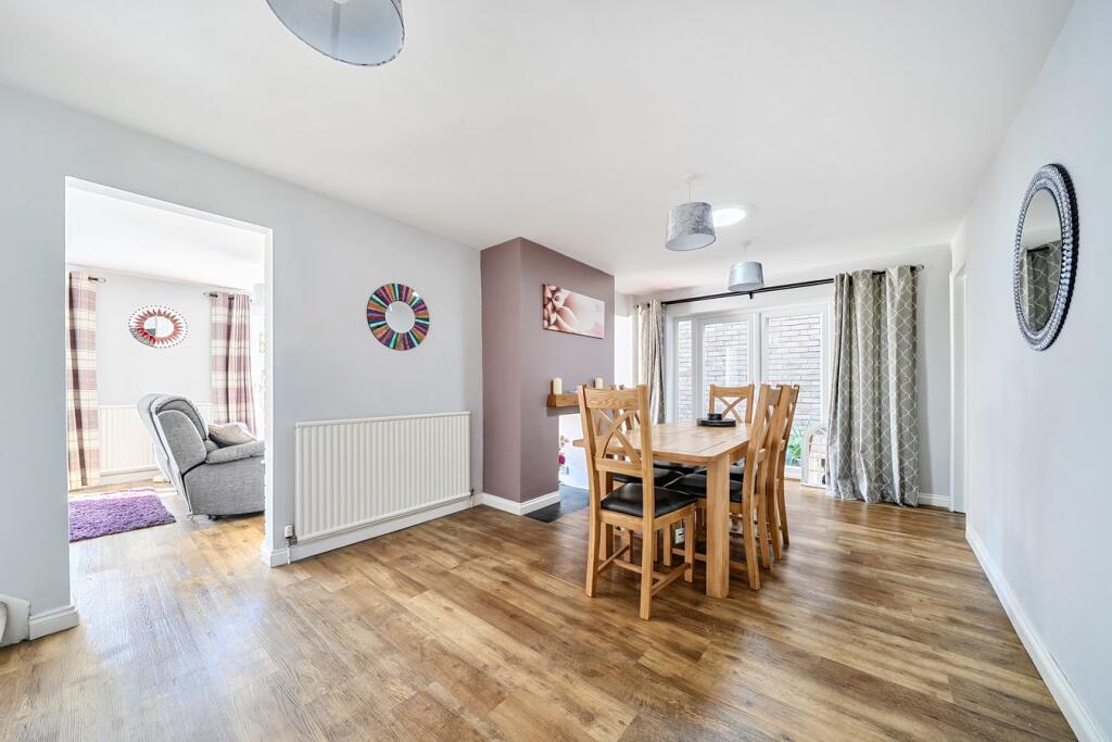 House in Meppershall, Central Bedfordshire - More