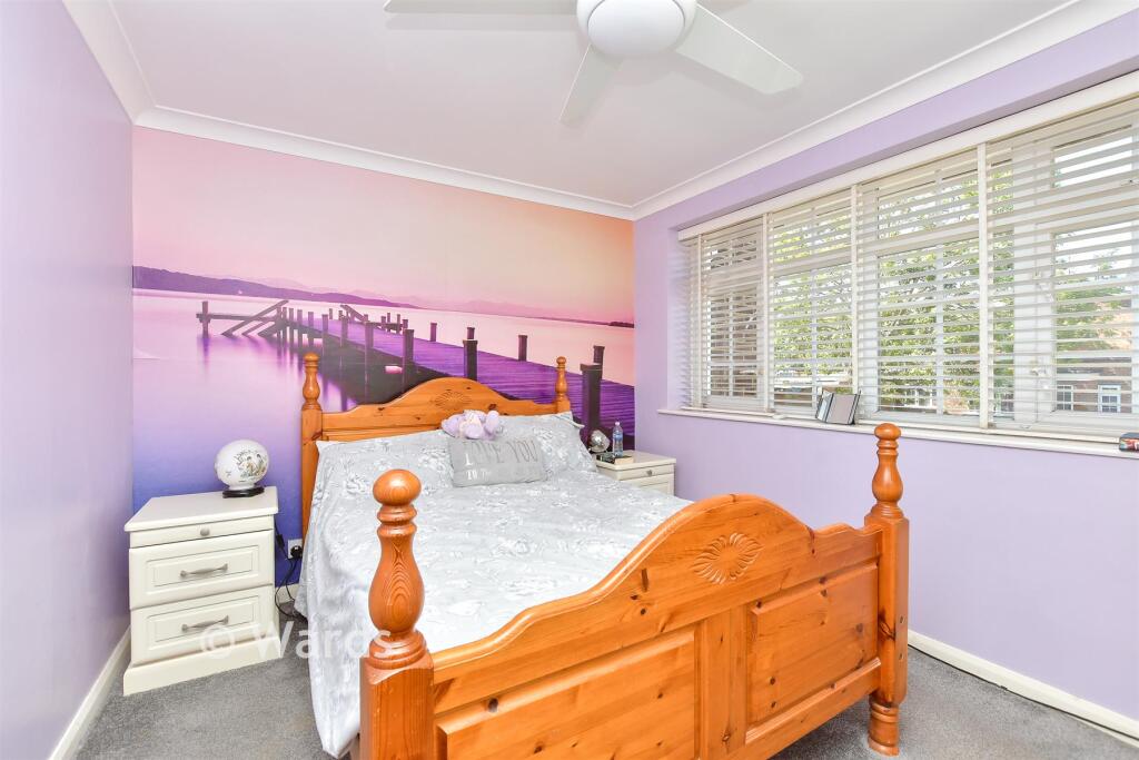 House in Gillingham, Medway - More