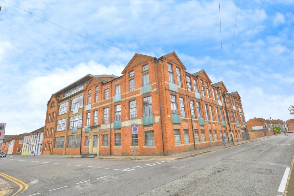 Main image of property: Grove Road, Northampton, Northamptonshire, NN1