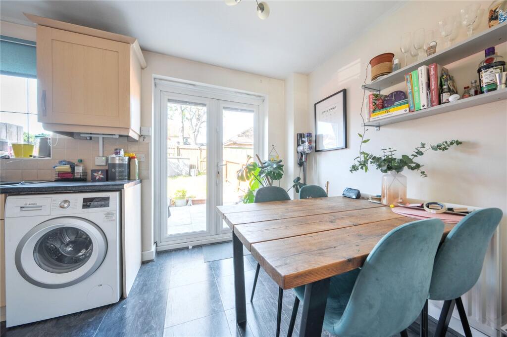 Newlands, Farsley, Pudsey, Leeds photo 4
