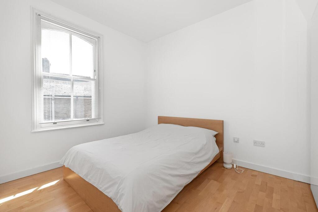 Apartment in London - View 4