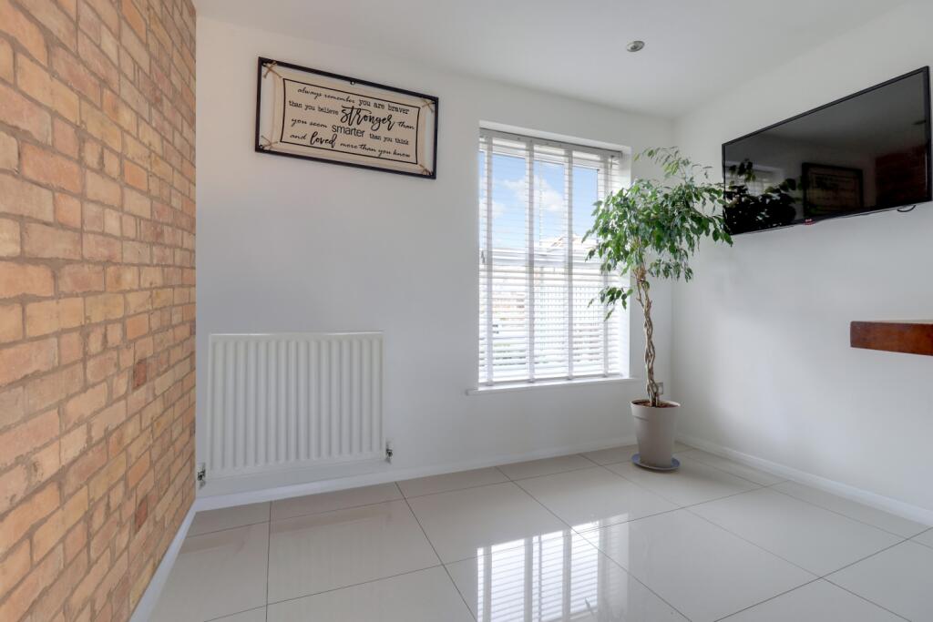 Providence Green, Pontefract, West Yorkshire, WF8 photo 4