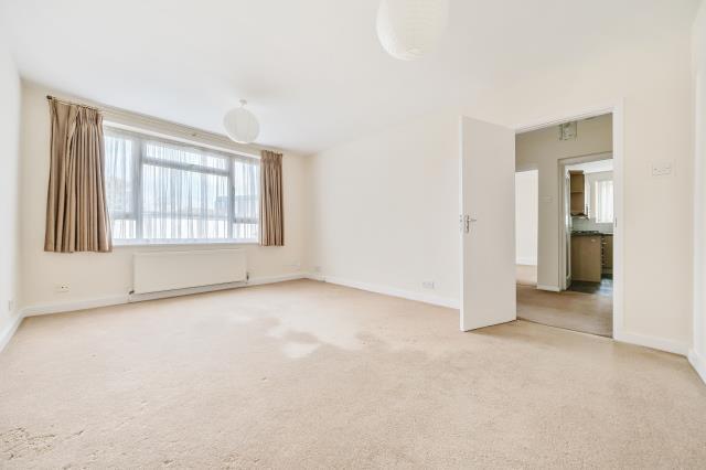 Main image of property: Alexandra Grove, North Finchley, N12