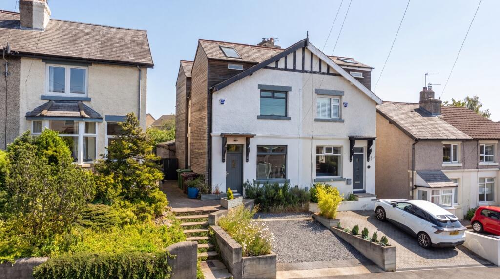 Main image of property: Victoria Gardens, Horsforth, Leeds, West Yorkshire, LS18