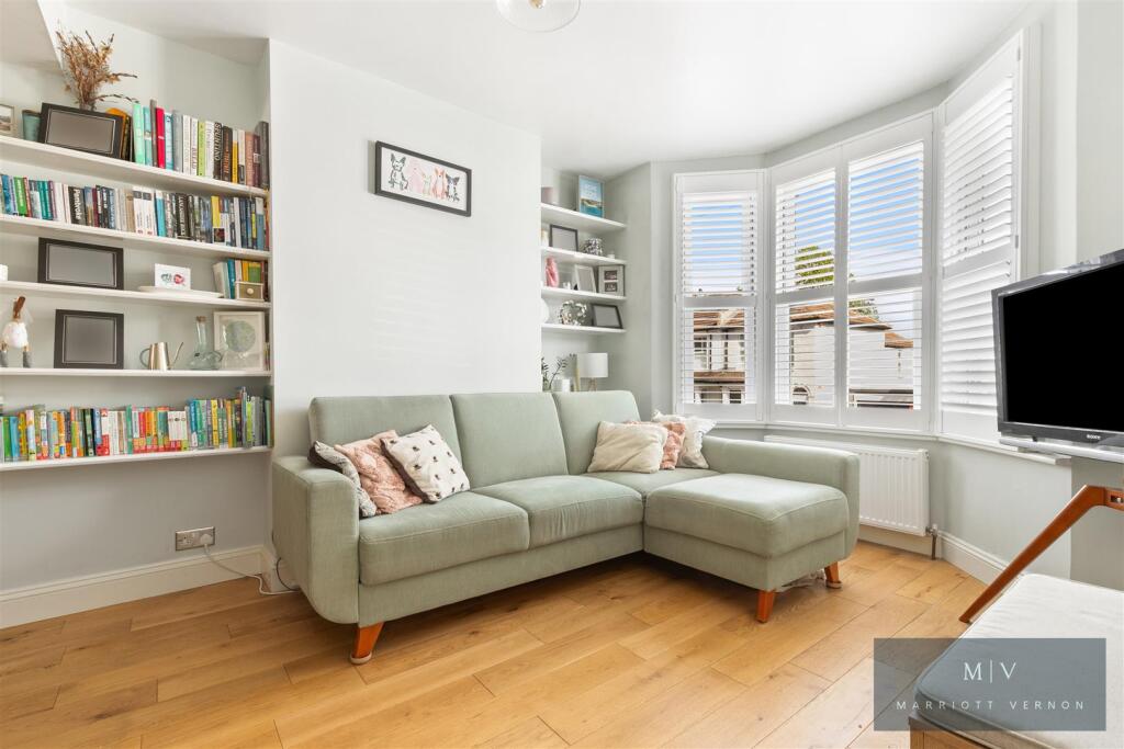 House in London - View 2