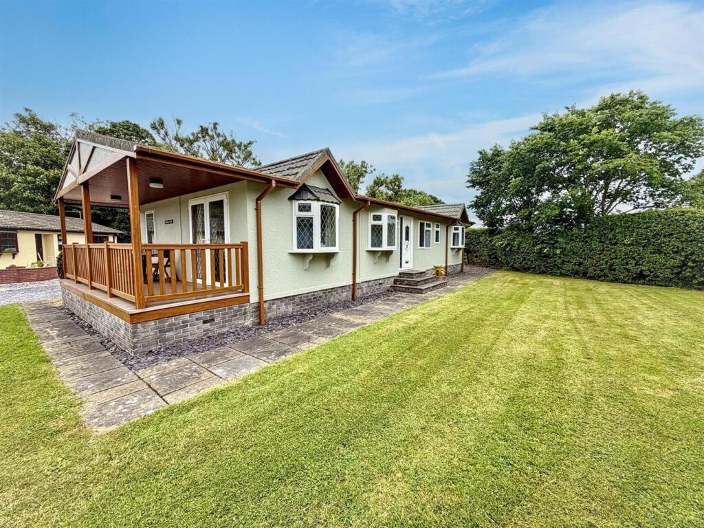 Main image of property: Parc Y Wern, Llangoed