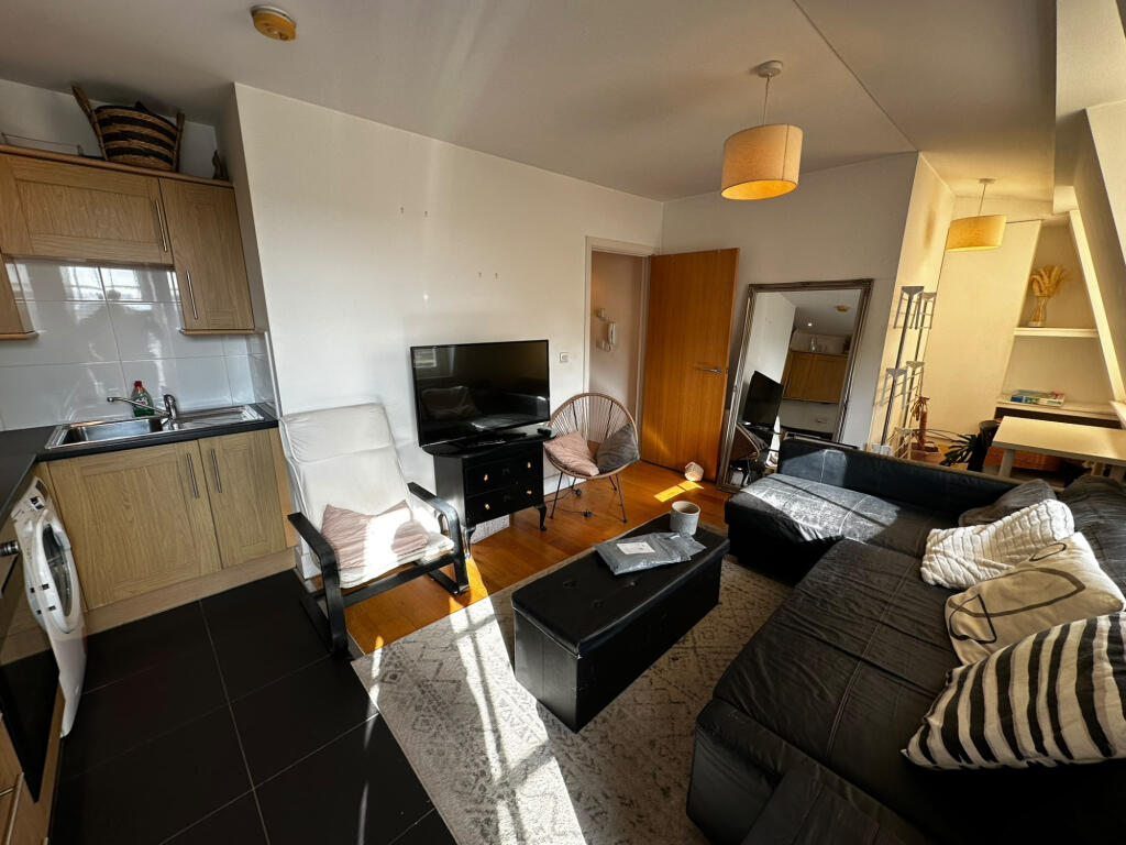 Apartment in London - View 5