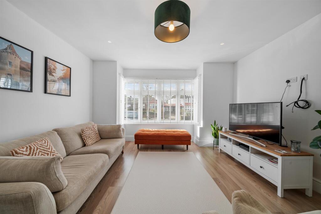 Westmount Road, Eltham photo 2