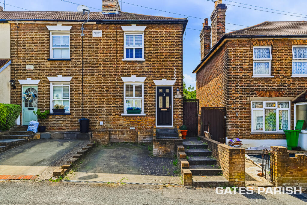 2-bed terraced on Cromwell Road, Warley, Brentwood, CM14, £500,000