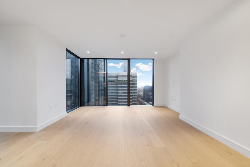 Main image of property: Harcourt Tower, London, E14