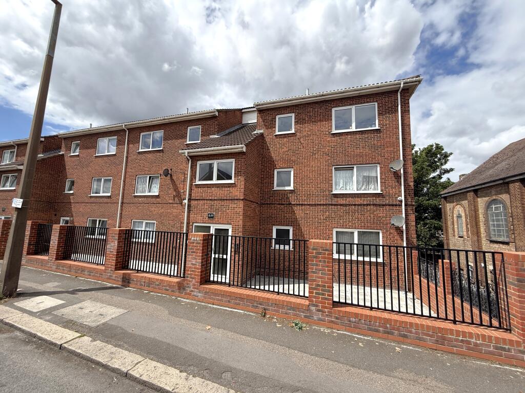 Main image of property: Bridge Court, Bridge Road, Grays, Thurrock Essex RM17 6BW