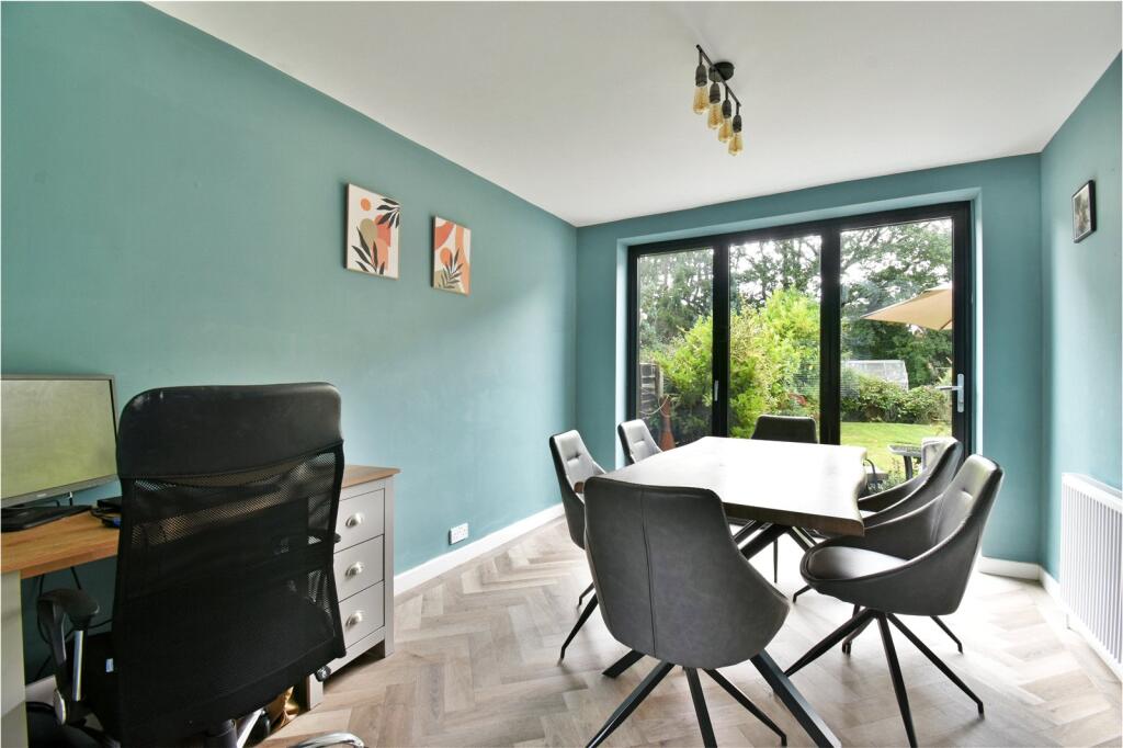 House in Tameside, Greater Manchester - View 5