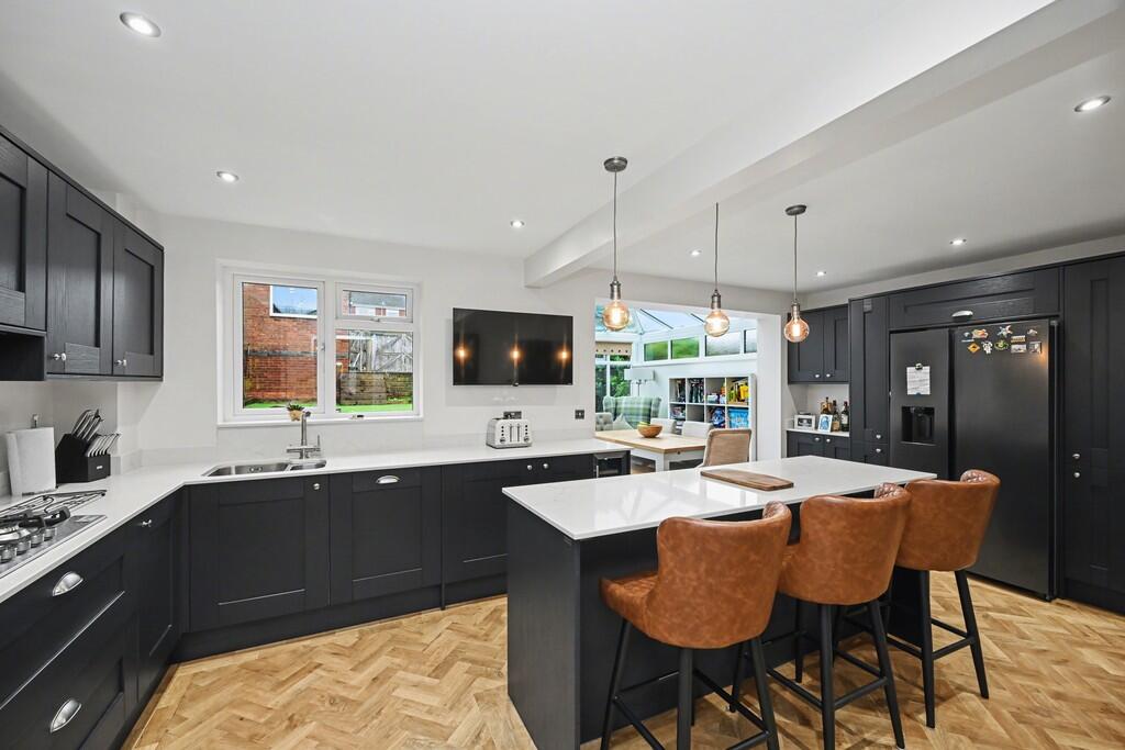 Crick Road, Hillmorton, Rugby photo 3