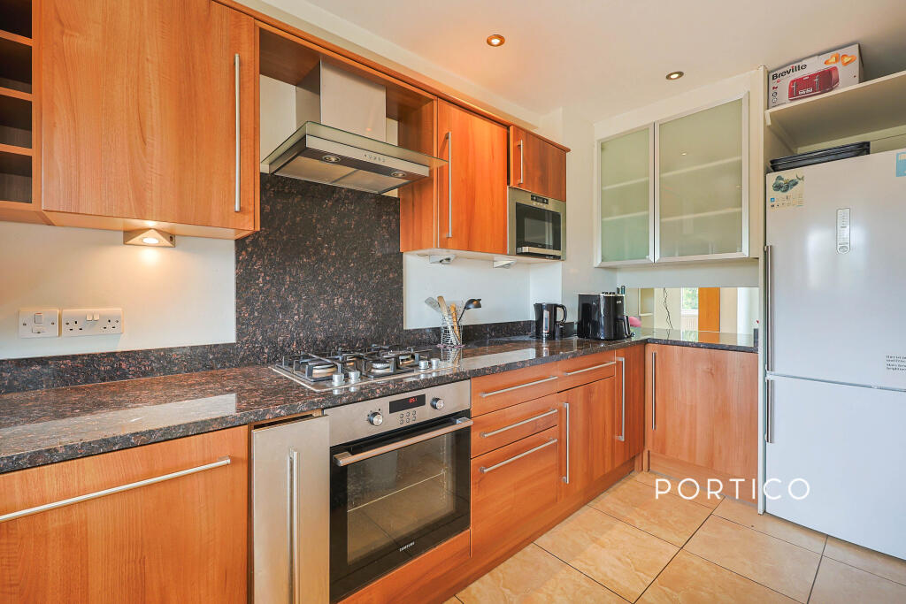 Apartment in London - View 5