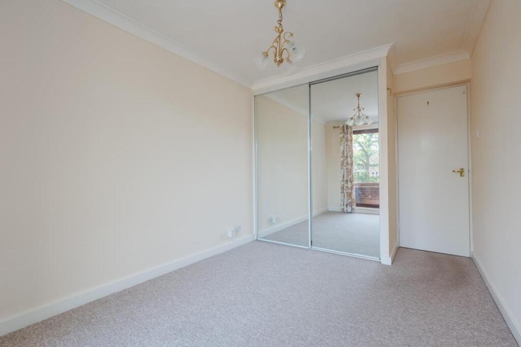 Apartment in Bournemouth - More