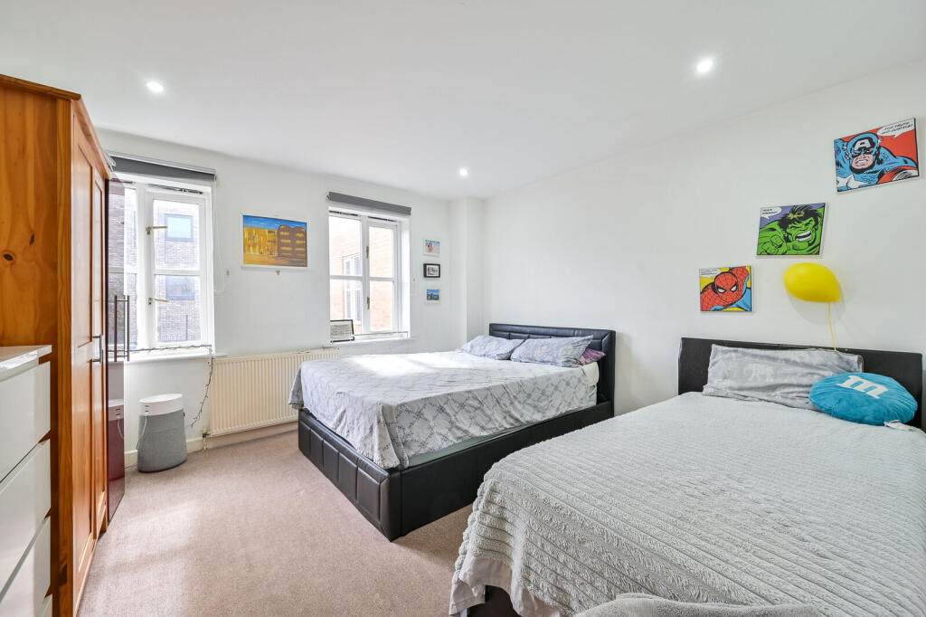 Apartment in London - More
