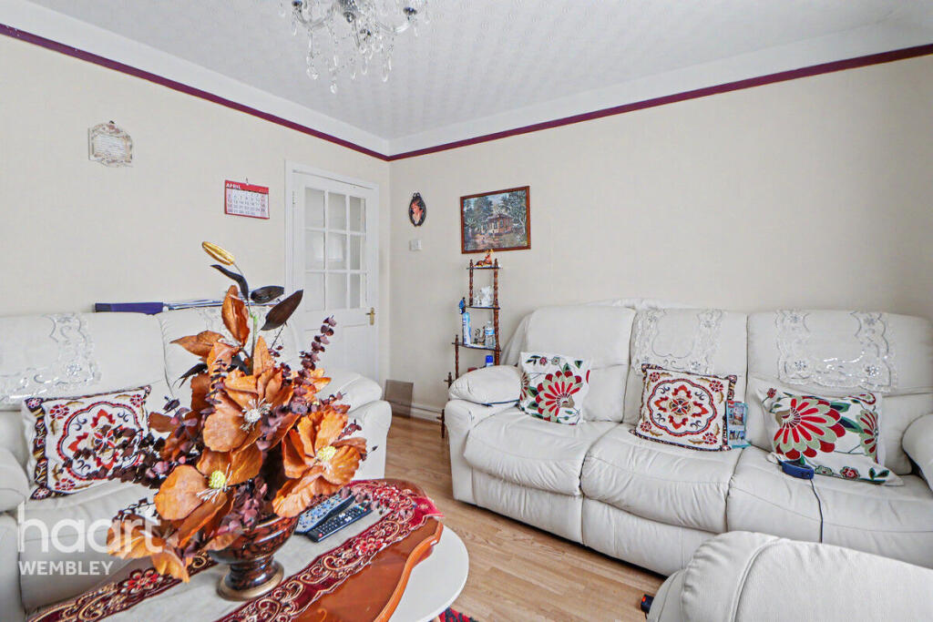 2-bed flat on Besant Road, London, £340,000