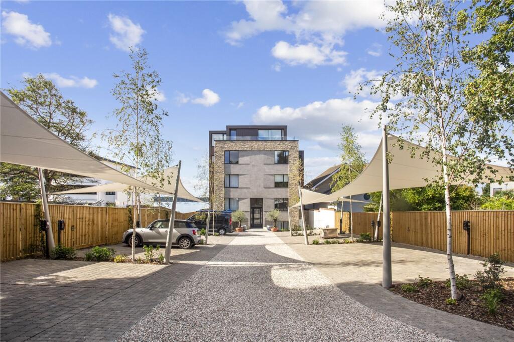 Apartment in Poole, Lilliput - View 2