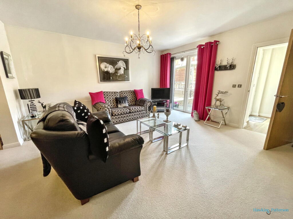 House in Solihull, Dickens Heath - View 5