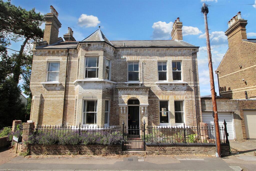 Main image of property: The Mount, Reading