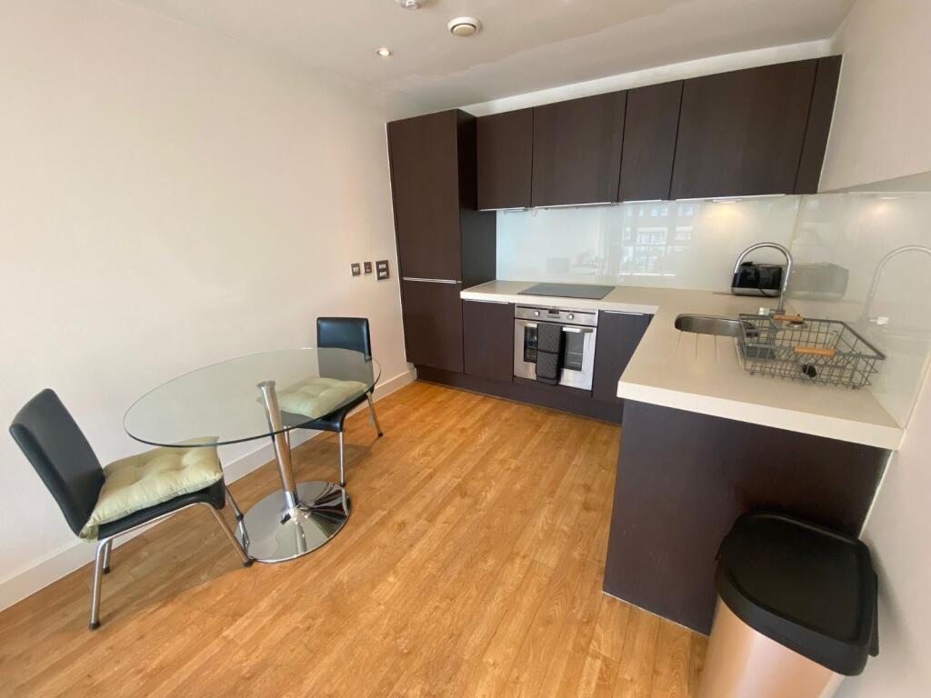 Apartment in Birmingham, Chinese Quarter, Jewellery Quarter - More