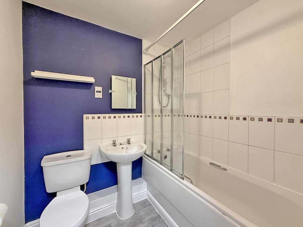 Apartment in Wolverhampton - More