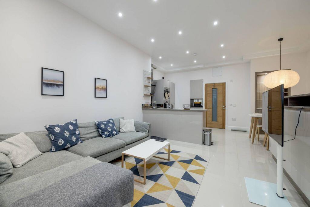 Main image of property: 33 Polwarth Crescent, Polwarth, Edinburgh, EH11 1HR