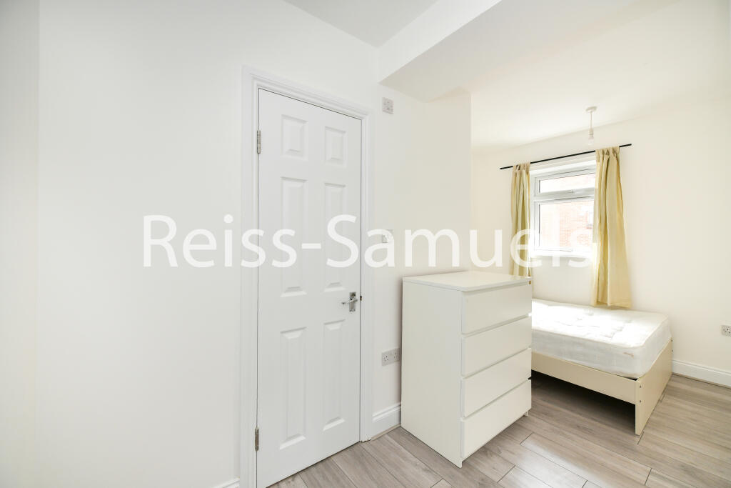 6 bedroom terraced house for rent
