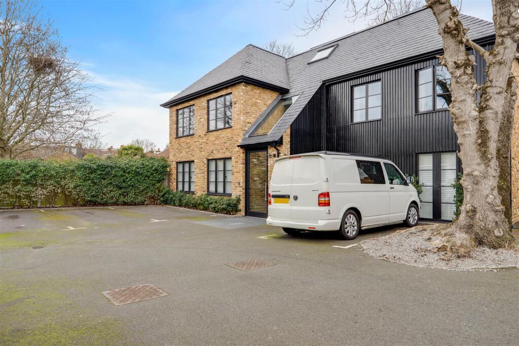 Main image of property: Bembridge House, Hampton Hill, TW12