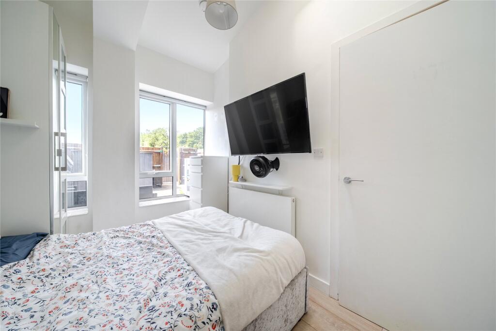 Apartment in London - More