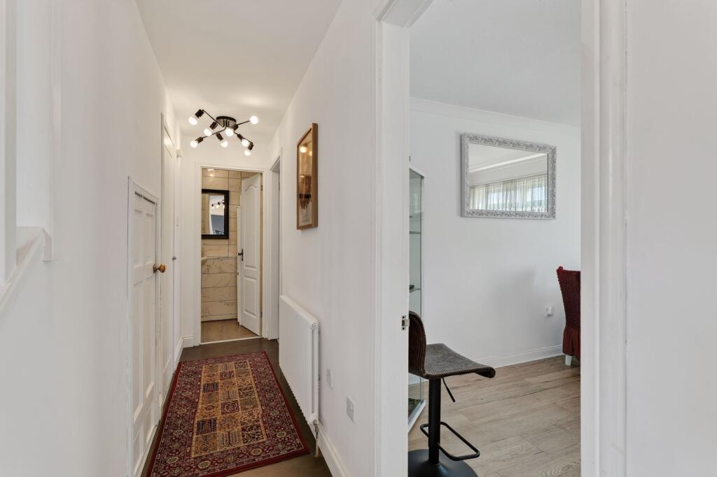 House in Motherwell, North Lanarkshire - More
