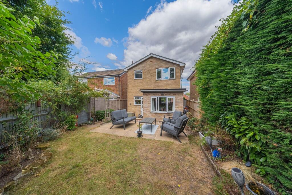 House in Haywards Heath - View 2