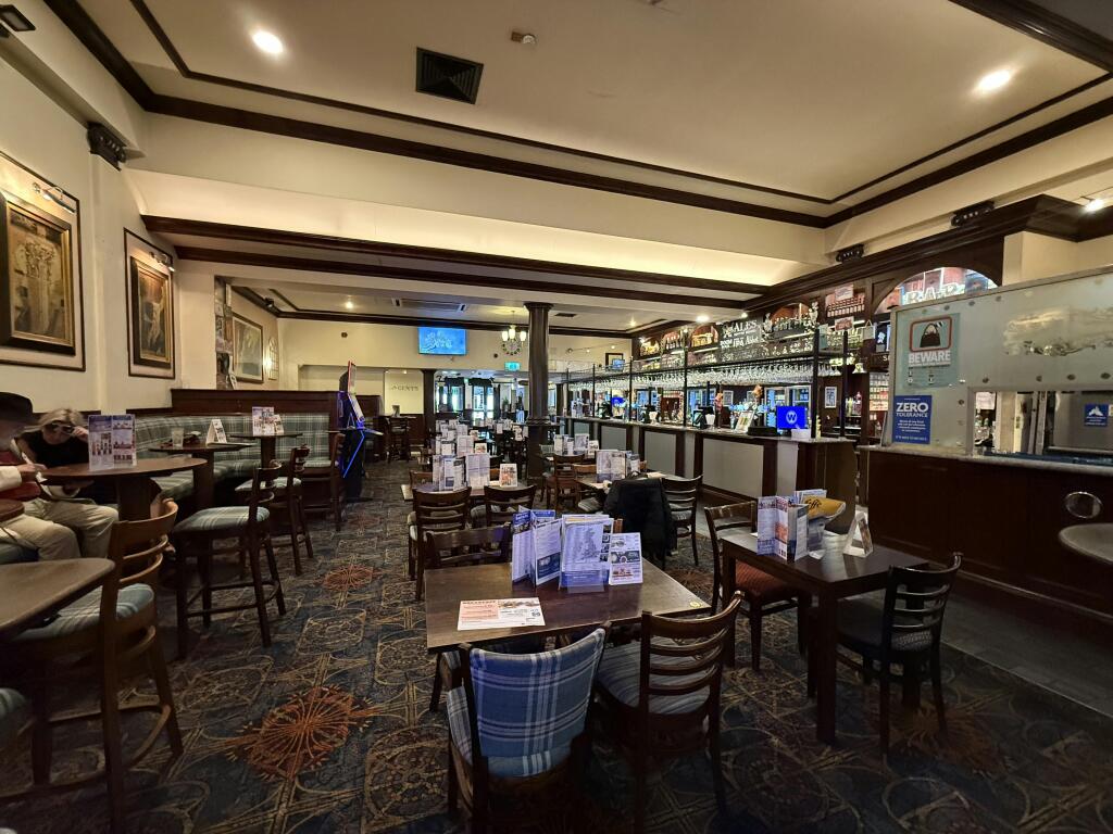 Kentish Drovers Peckham Internal 2.JPG