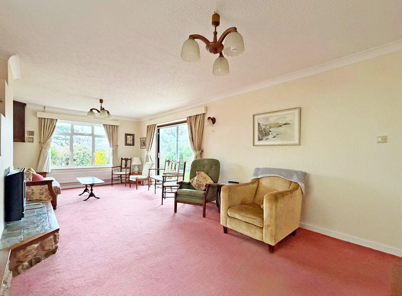 Pine Park Road, Honiton photo 3
