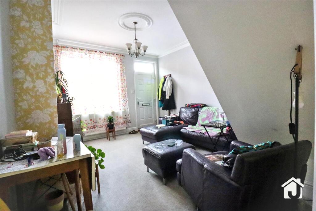 House in Leicester - View 5