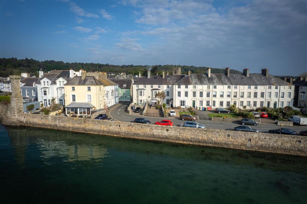 Bulkeley Terrace, Beaumaris photo 3