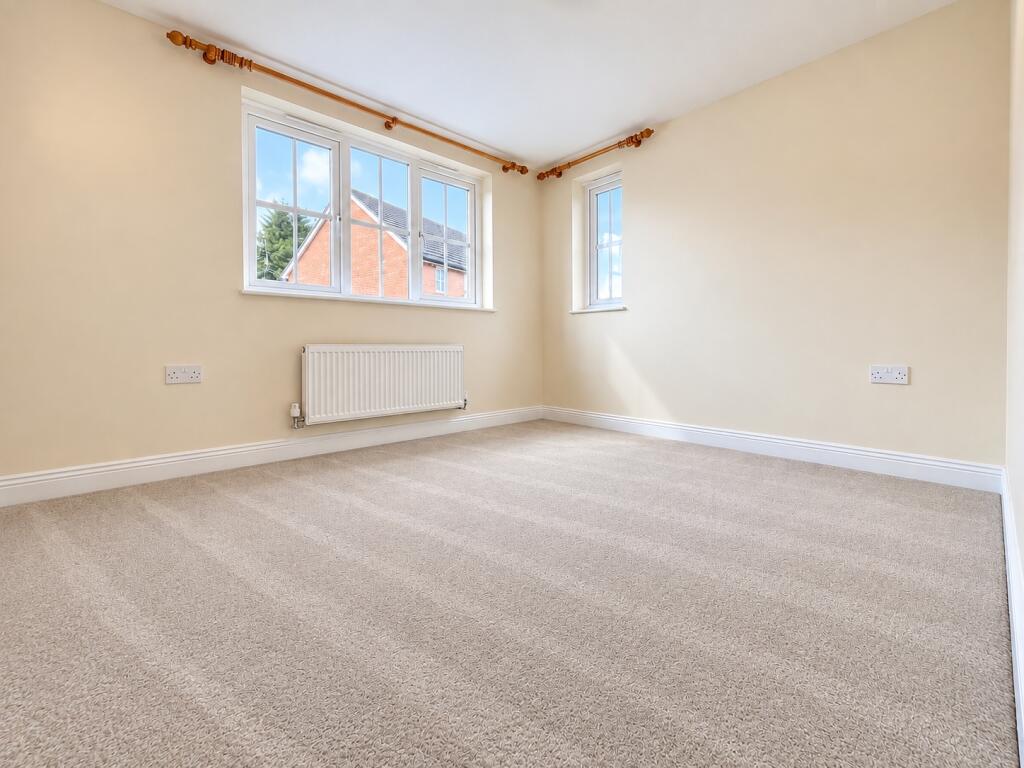 Apartment in Solihull - View 5