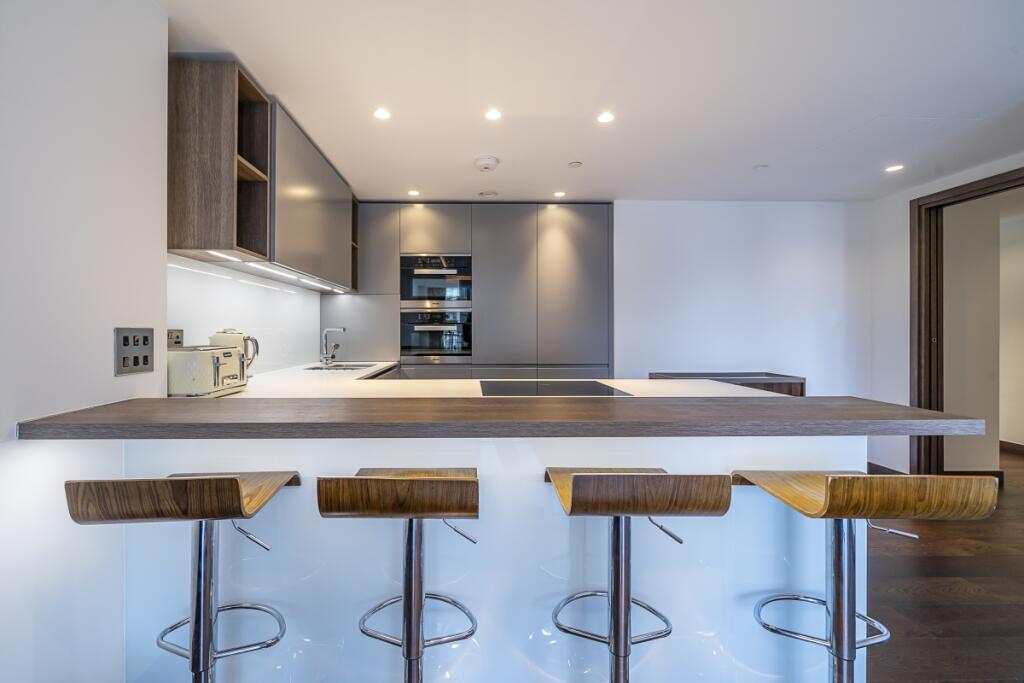Apartment in London - View 2