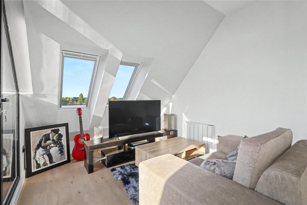 Apartment in Guildford - View 3