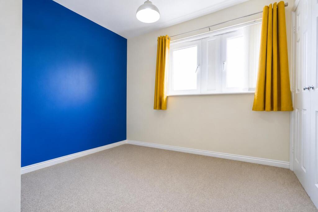 Apartment in North Tyneside, North East - More