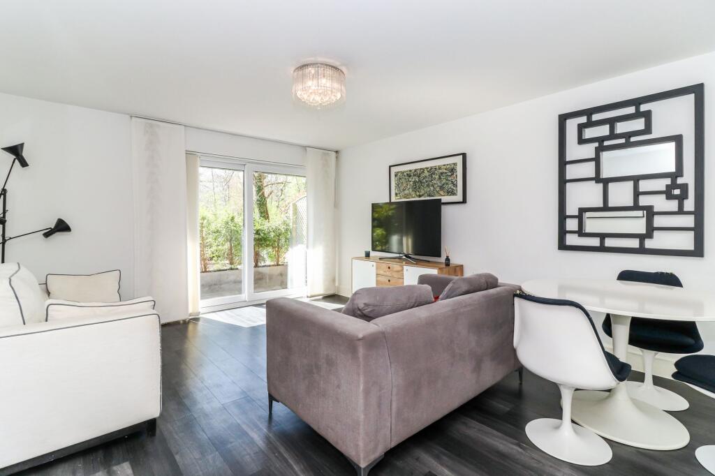 Apartment in Dacorum, Nash Mills - View 2