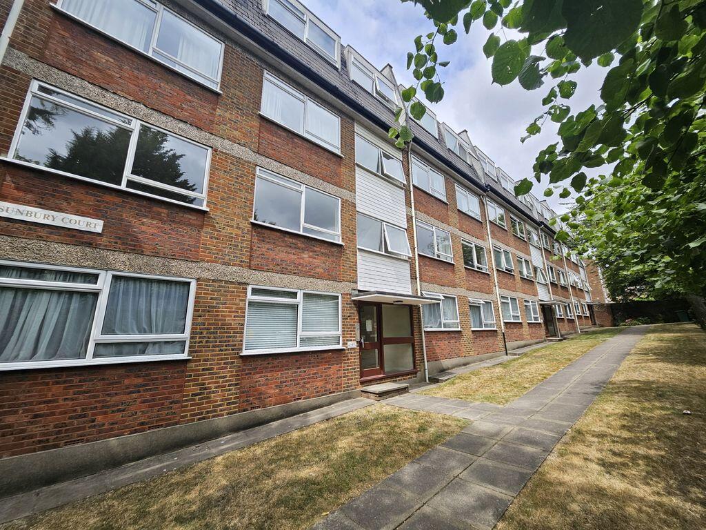 Main image of property: 36 Manor Road, Barnet
