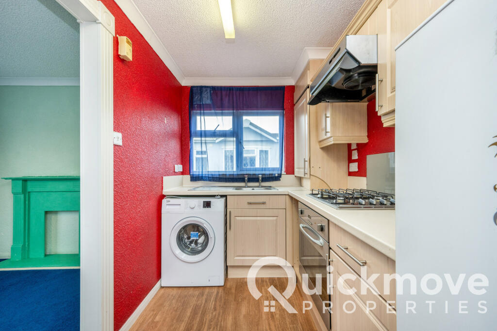 House in Pavenham, Bedford - View 2