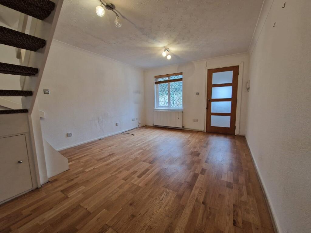 Lakeland Crescent, Bury, BL9 photo 2