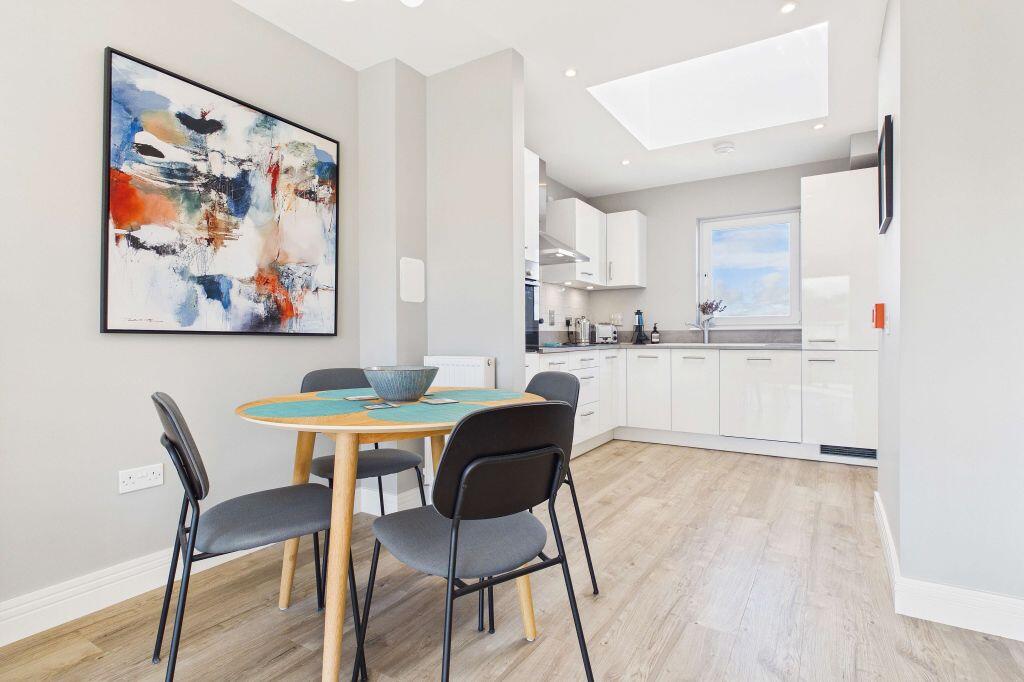 Apartment in Edinburgh, Cammo - View 4