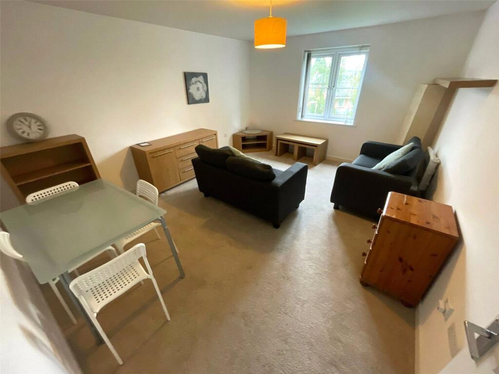 Apartment in Stockport, Greater Manchester - View 3