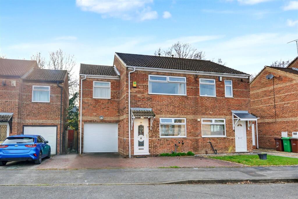 Main image of property: Rugby Close, Nottingham