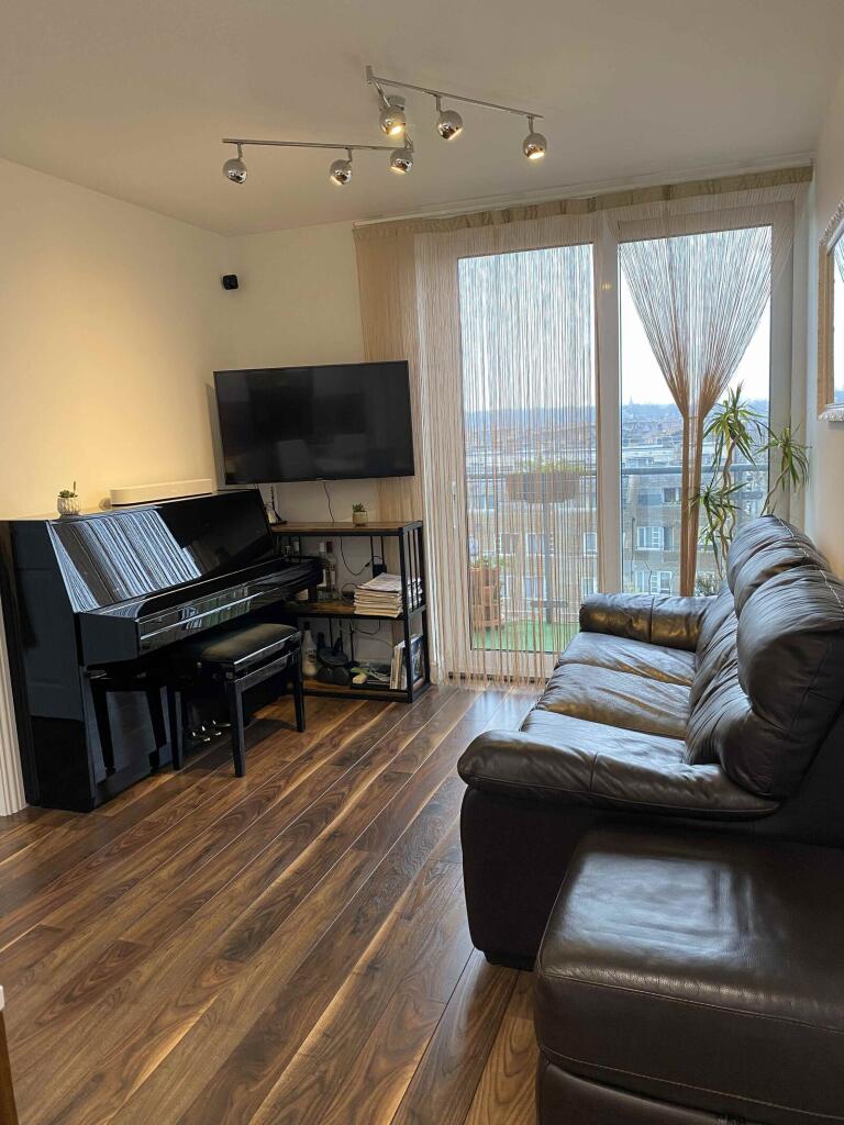 2-bed flat on Kensal Road, North Kensington, London, W10, £540,000