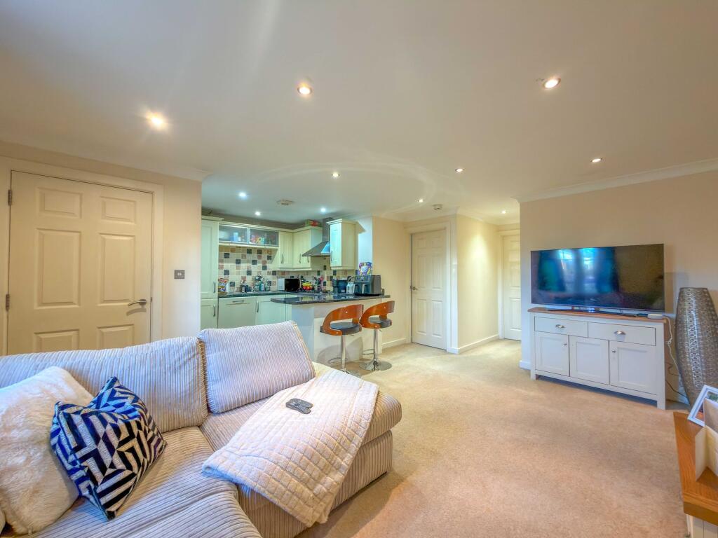Apartment in Coventry - View 3